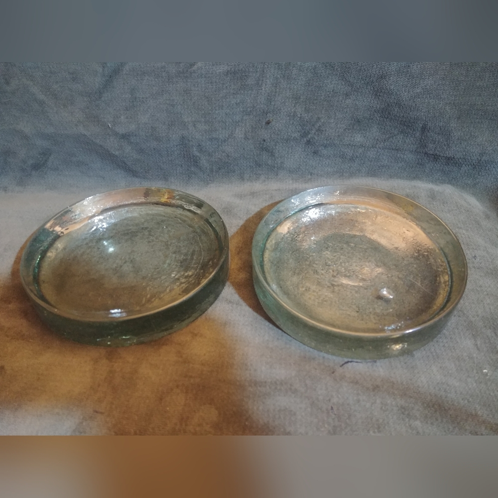 Set of 2 Round Glass Coasters - Light Green Glass